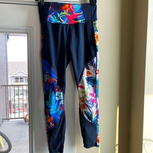 Floral print Athleta workout leggings